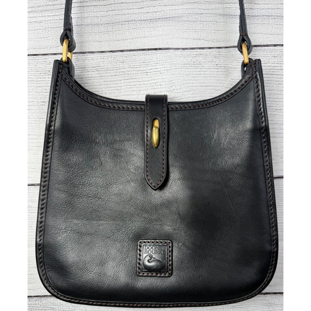 Dooney & Bourke Black‎ Leather Crossbody Bag Purse Gold Hardware Flap Everyday